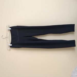 Small Black Bootyful Legging Minimalist Stretchy Capsule Wardrobe